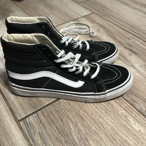 Unisex Black high top vans Size 7.5 in women’s, Size 6 in men’s